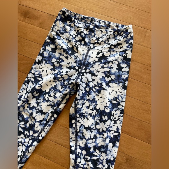 Amazing Dharma Bums blue leggings size XS (ethically made) - Picture 2 of 4